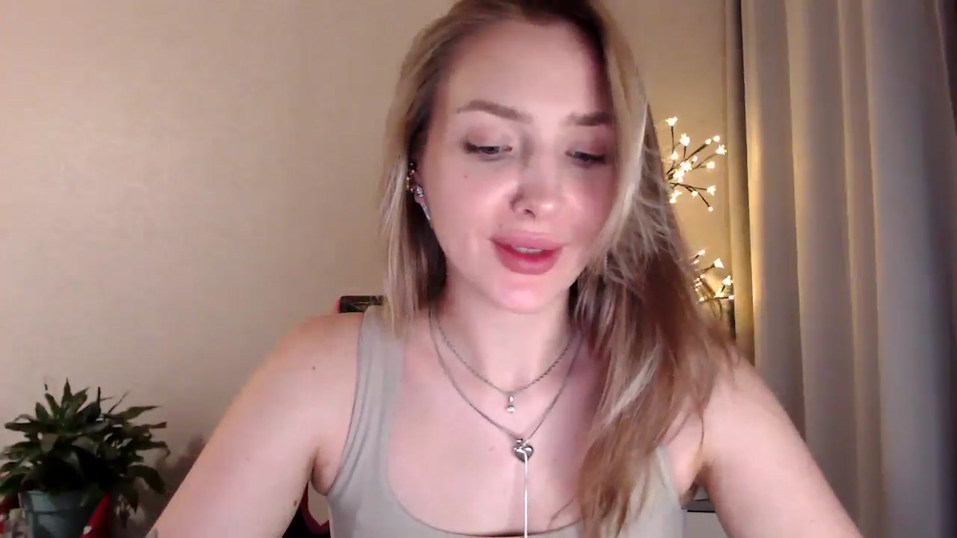 Gallery image thumbnail from My_Diana's myfreecams stream on, 06/29/2025, 20:10 image 20 of 20