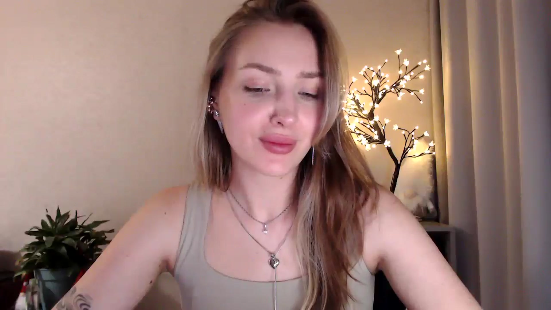 Gallery image thumbnail from My_Diana's myfreecams stream on, 06/29/2025, 20:10 image 2 of 20