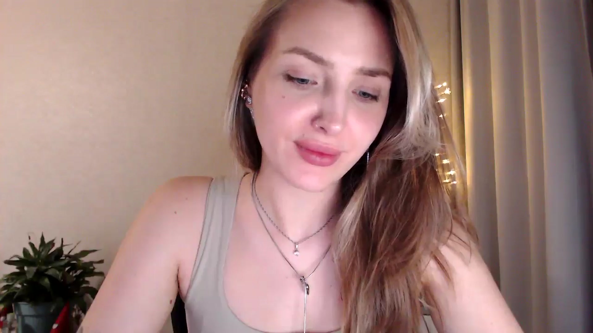 Gallery image thumbnail from My_Diana's myfreecams stream on, 06/29/2025, 20:10 image 19 of 20