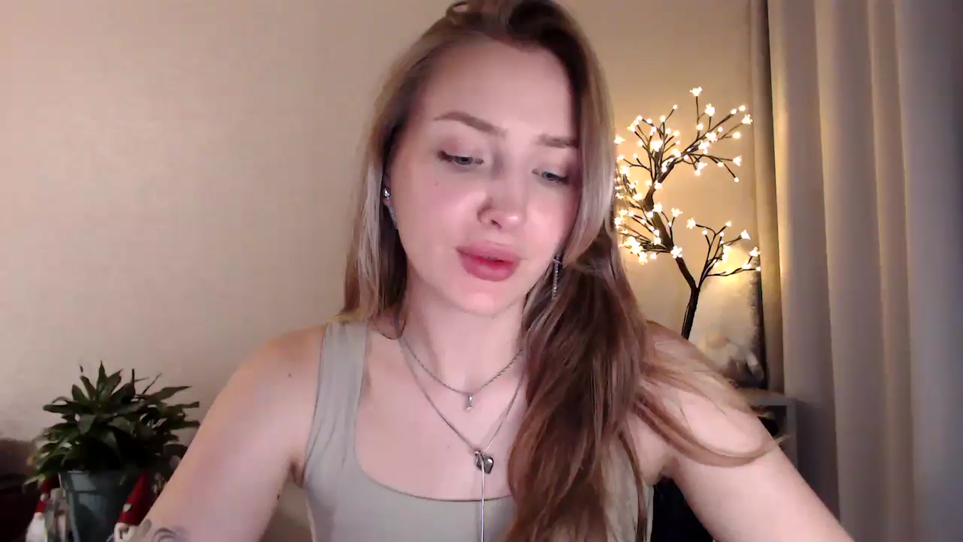 Gallery image thumbnail from My_Diana's myfreecams stream on, 06/29/2025, 20:10 image 4 of 20