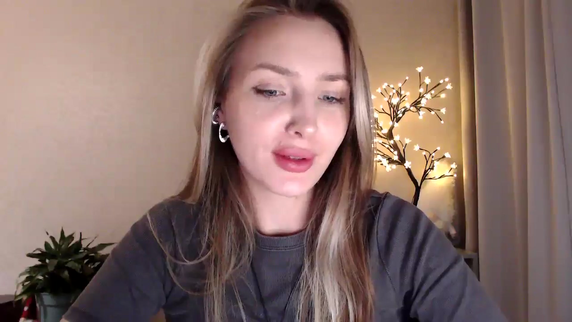 Gallery image thumbnail from My_Diana's myfreecams stream on, 06/30/2025, 20:38 image 17 of 20