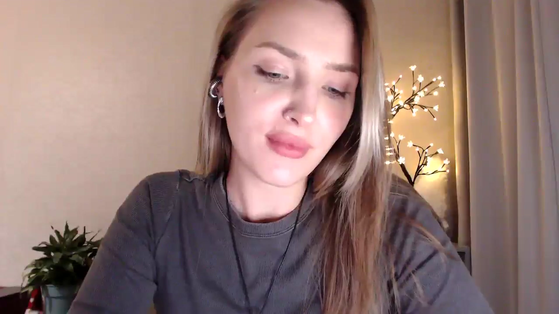 Gallery image thumbnail from My_Diana's myfreecams stream on, 06/30/2025, 20:38 image 19 of 20
