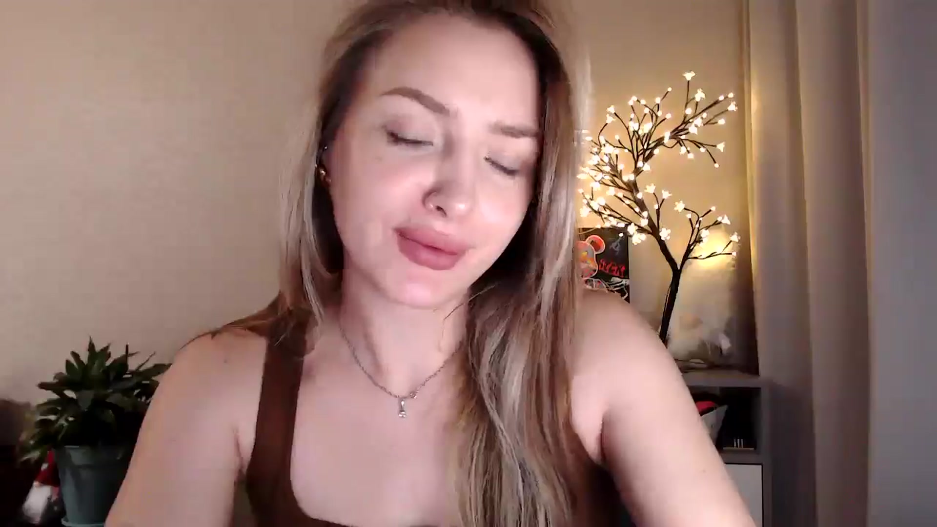 Gallery image thumbnail from My_Diana's myfreecams stream on, 07/02/2025, 20:11 image 10 of 20