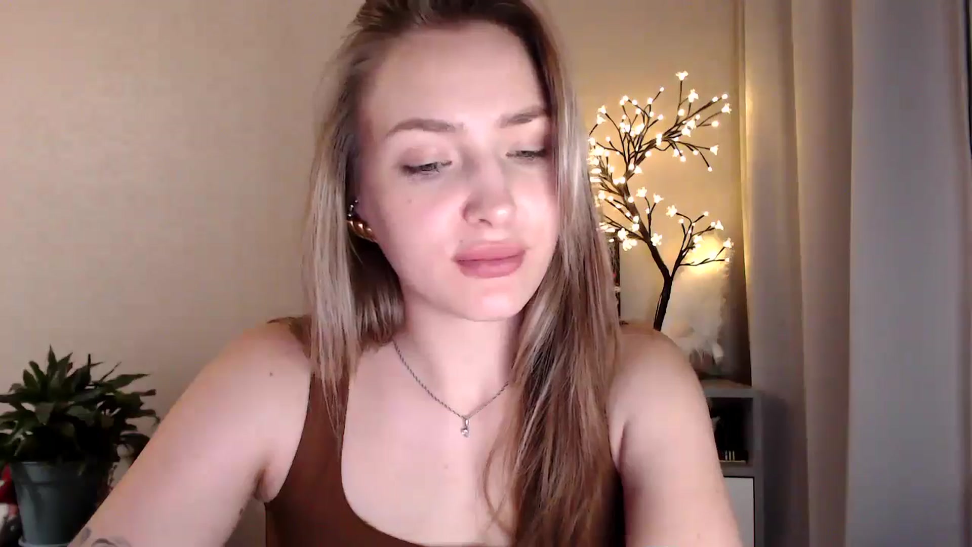 Gallery image thumbnail from My_Diana's myfreecams stream on, 07/02/2025, 22:04 image 11 of 20