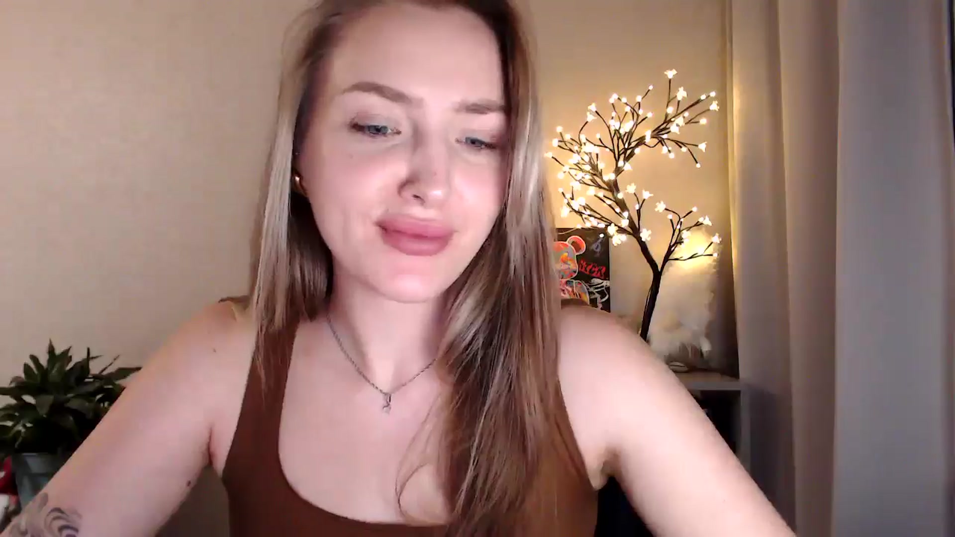 Gallery image thumbnail from My_Diana's myfreecams stream on, 07/02/2025, 22:04 image 12 of 20