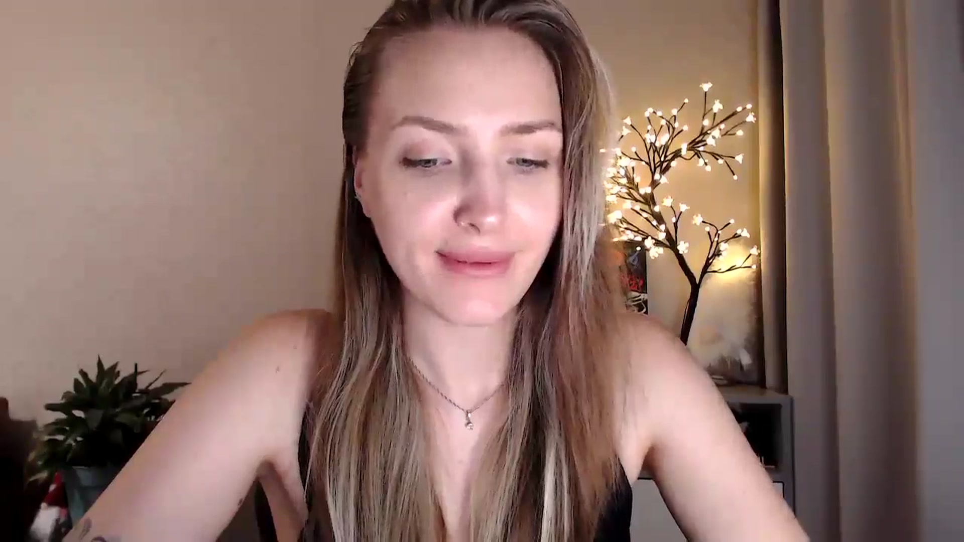 Gallery image thumbnail from My_Diana's myfreecams stream on, 07/03/2025, 20:56 image 15 of 20