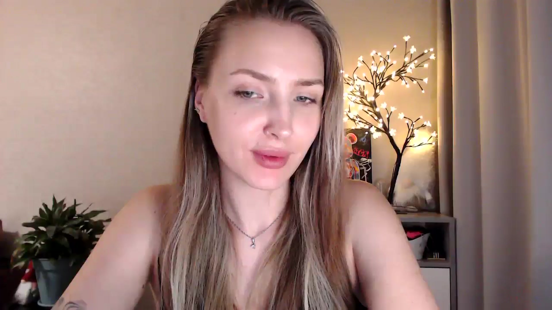 Gallery image thumbnail from My_Diana's myfreecams stream on, 07/03/2025, 20:56 image 16 of 20
