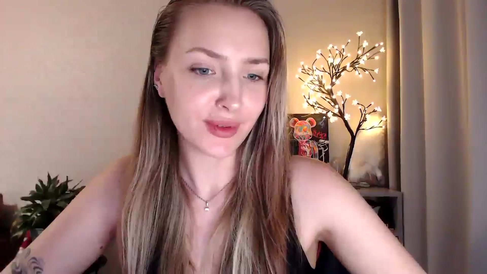Gallery image thumbnail from My_Diana's myfreecams stream on, 07/03/2025, 20:56 image 17 of 20