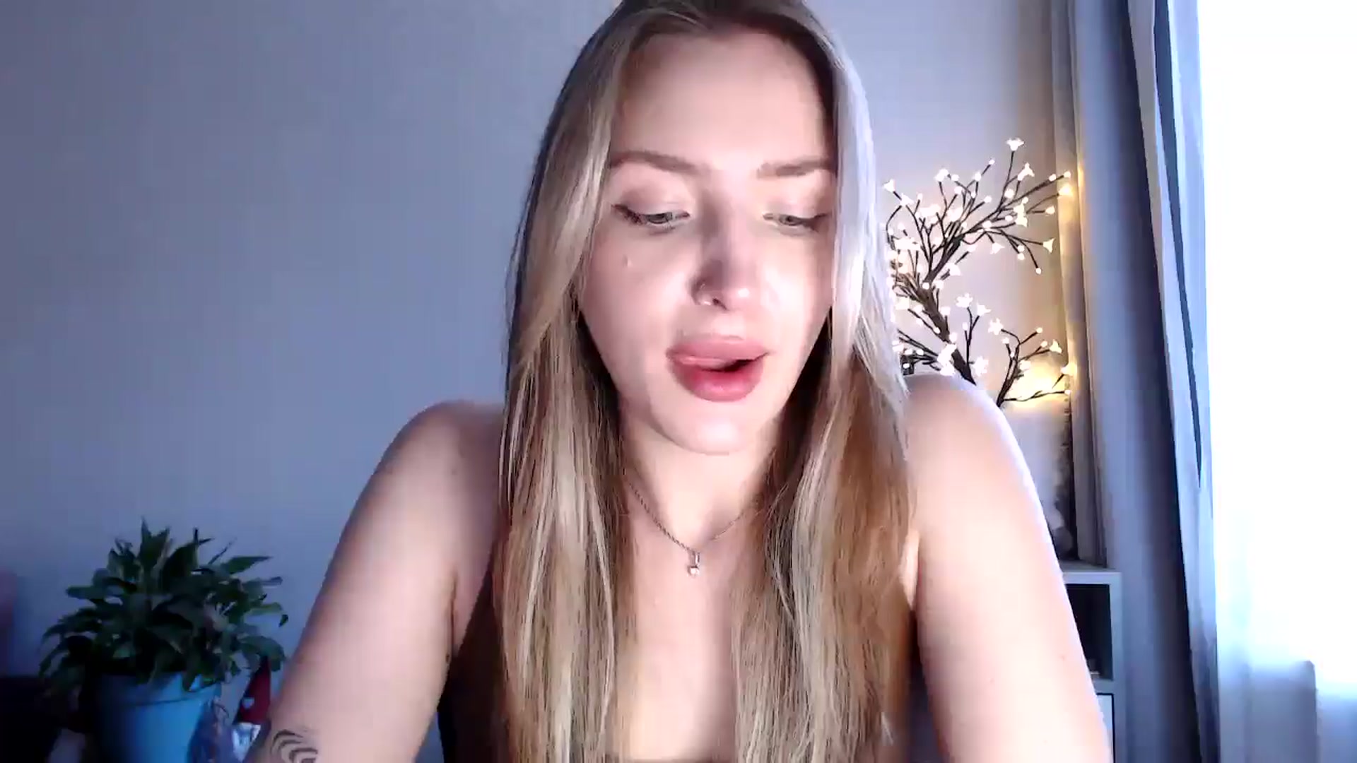 Gallery image thumbnail from My_Diana's myfreecams stream on, 07/04/2025, 16:04 image 3 of 20