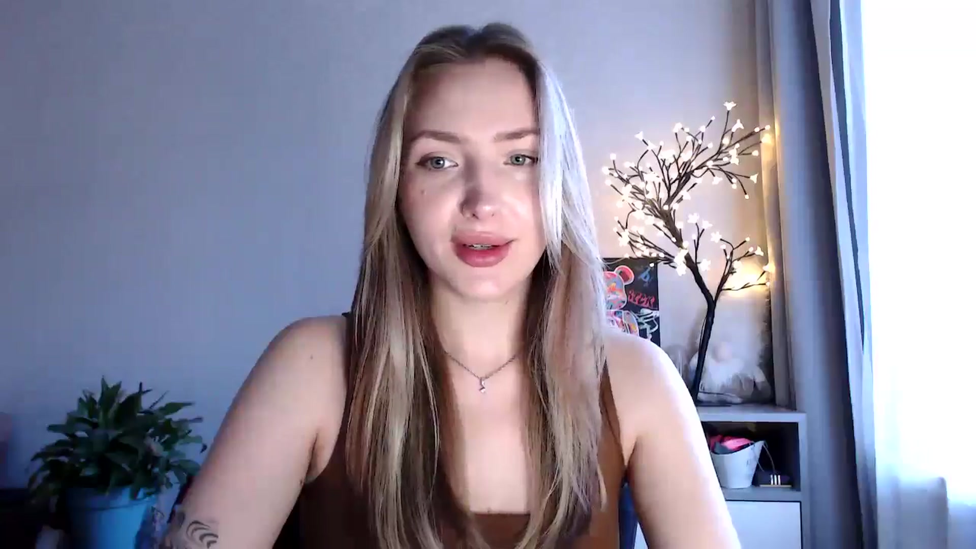 Gallery image thumbnail from My_Diana's myfreecams stream on, 07/04/2025, 16:04 image 2 of 20