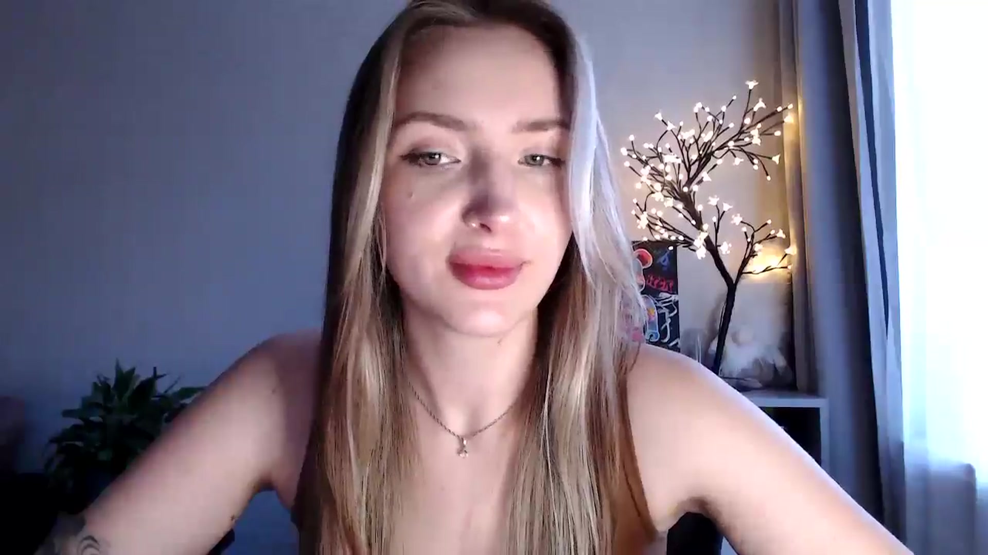 Gallery image thumbnail from My_Diana's myfreecams stream on, 07/04/2025, 16:04 image 17 of 20