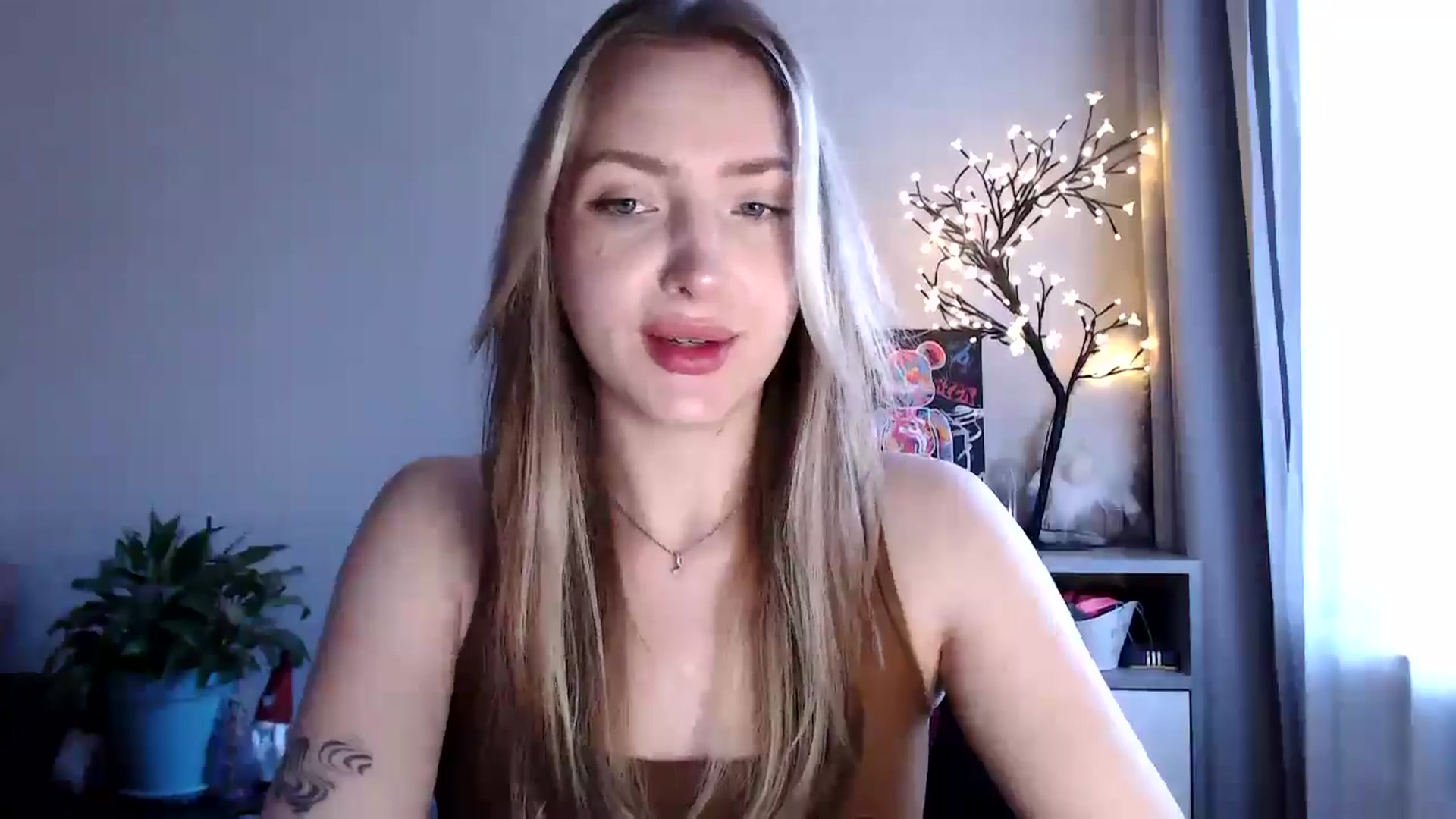 Gallery image thumbnail from My_Diana's myfreecams stream on, 07/04/2025, 16:04 image 5 of 20