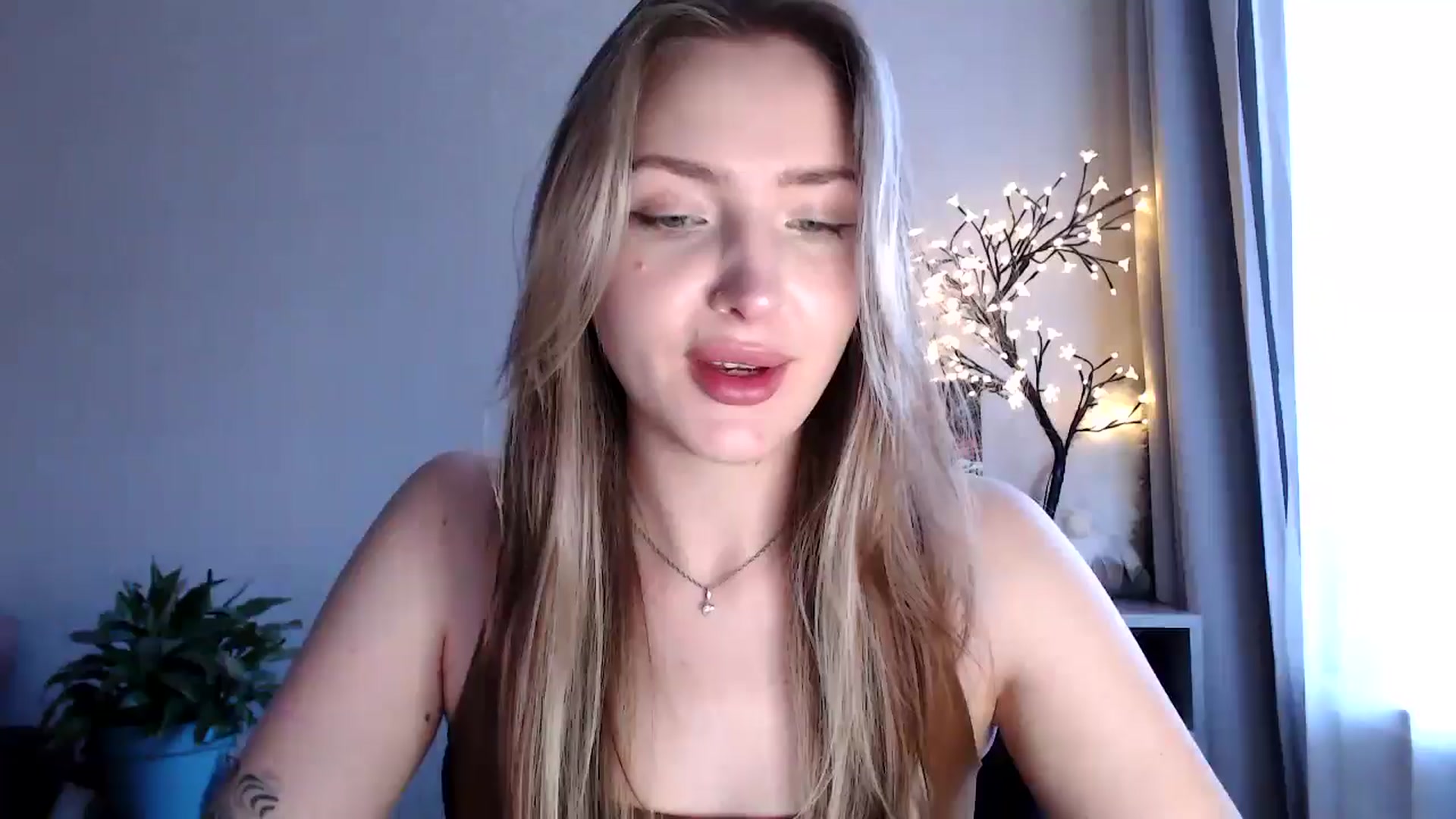 Gallery image thumbnail from My_Diana's myfreecams stream on, 07/04/2025, 16:04 image 1 of 20