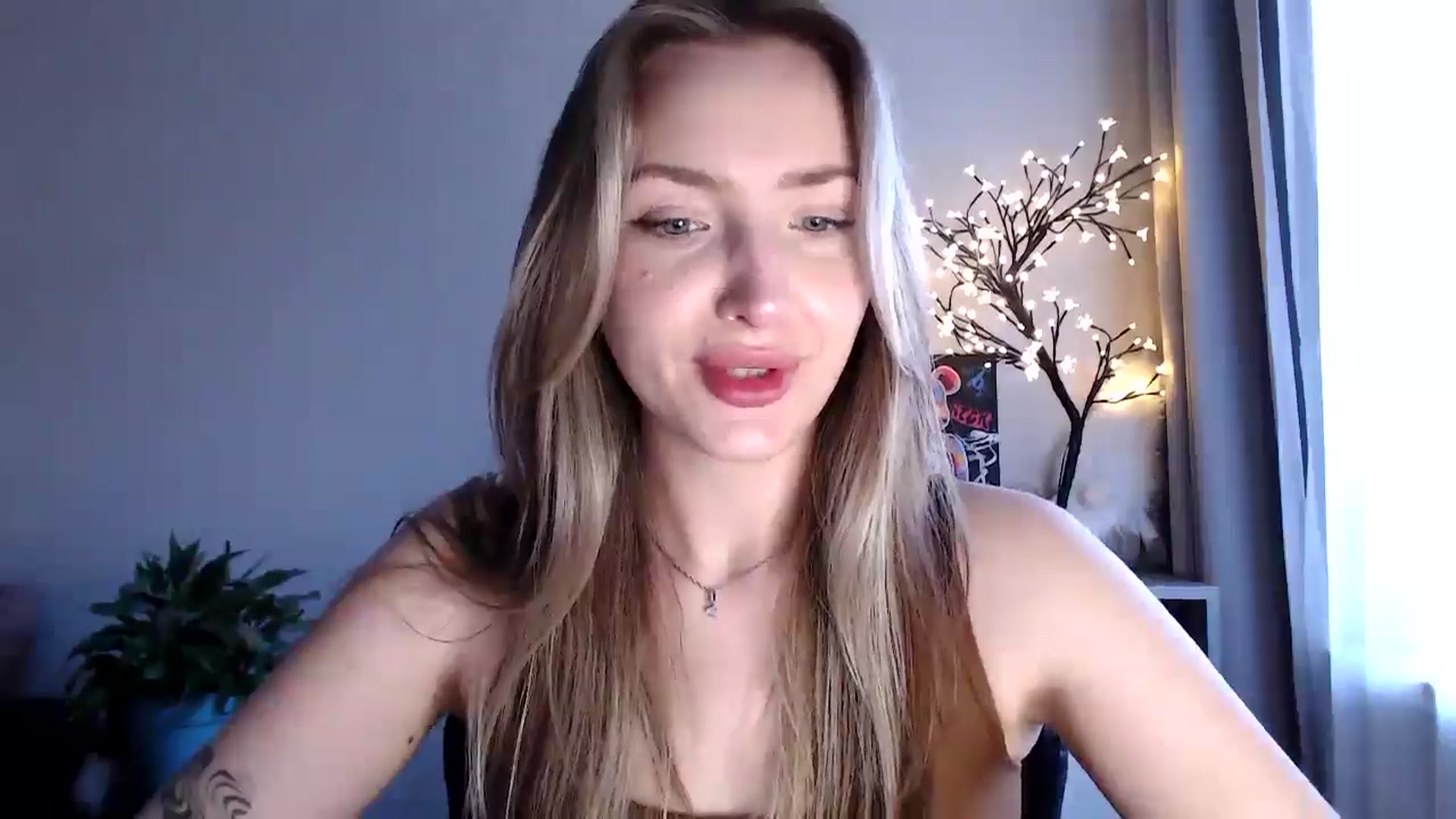 Gallery image thumbnail from My_Diana's myfreecams stream on, 07/04/2025, 16:04 image 12 of 20