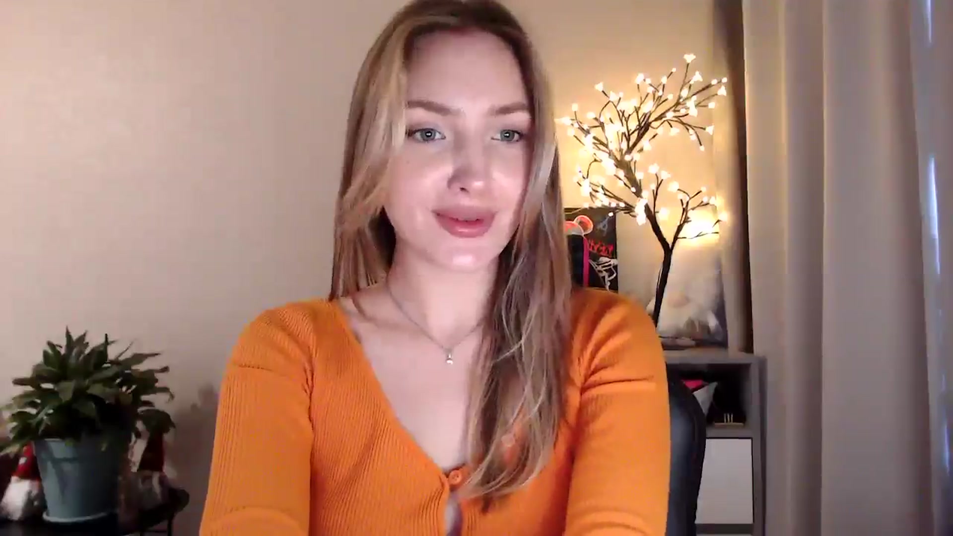 Gallery image thumbnail from My_Diana's myfreecams stream on, 07/05/2025, 15:36 image 17 of 20
