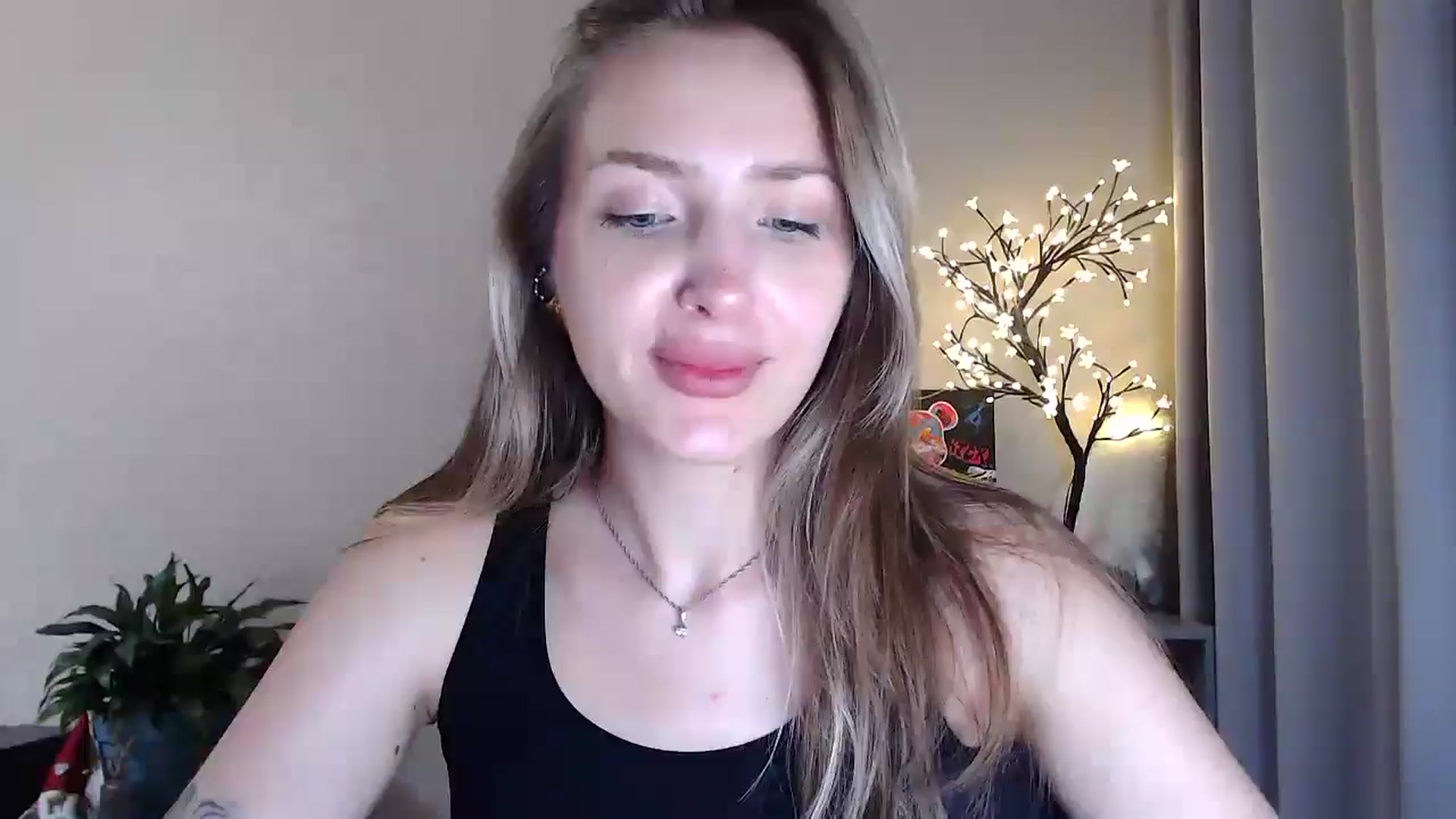 Gallery image thumbnail from My_Diana's myfreecams stream on, 07/09/2025, 19:22 image 16 of 20