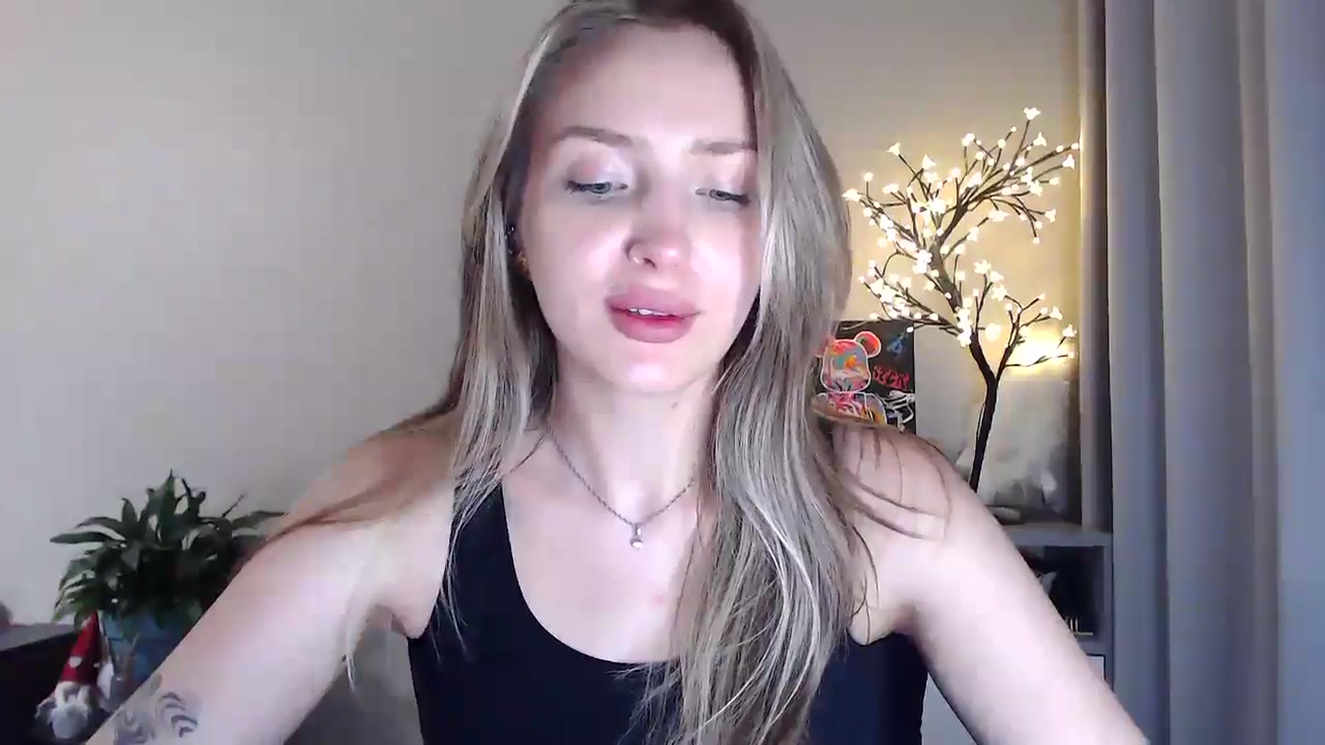 Gallery image thumbnail from My_Diana's myfreecams stream on, 07/09/2025, 19:22 image 3 of 20