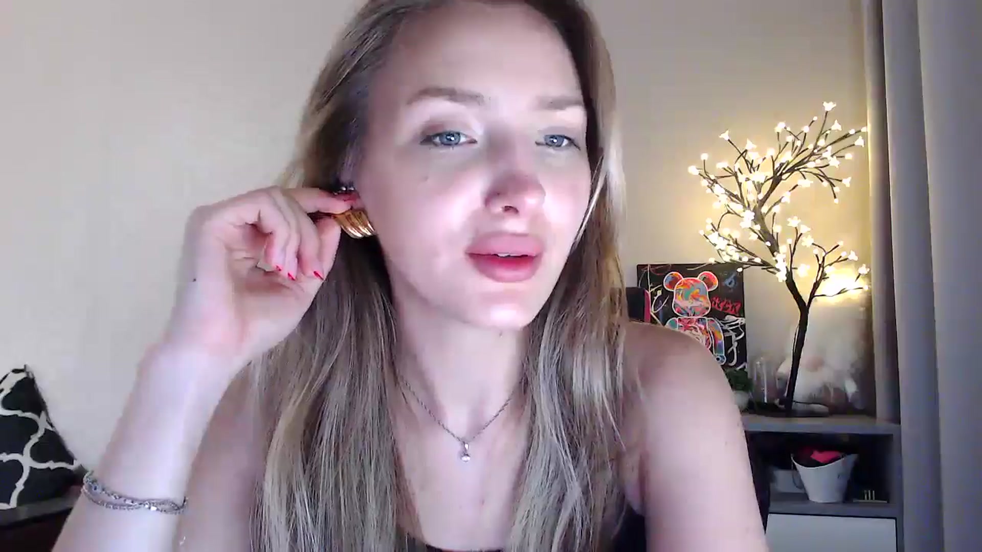 Gallery image thumbnail from My_Diana's myfreecams stream on, 07/09/2025, 21:07 image 5 of 20