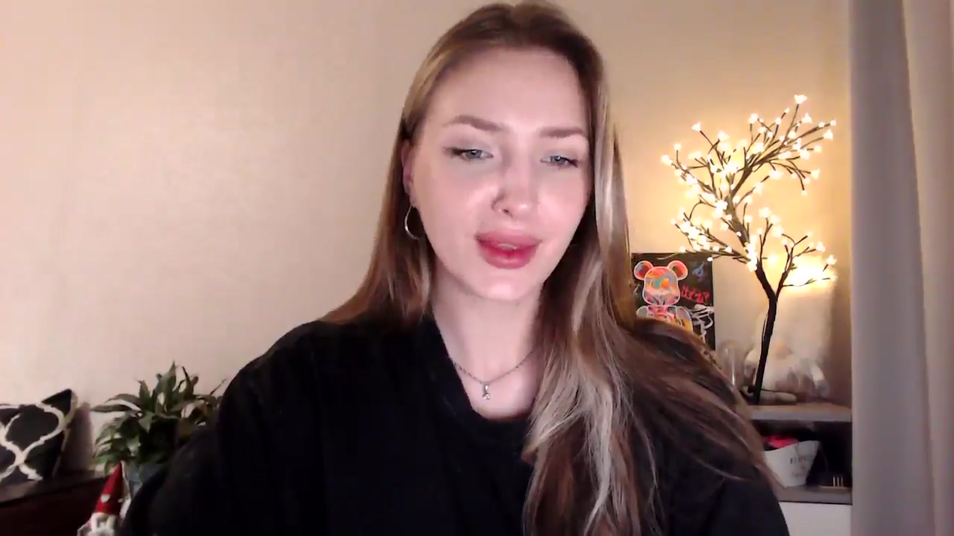 Gallery image thumbnail from My_Diana's myfreecams stream on, 07/10/2025, 16:06 image 8 of 20