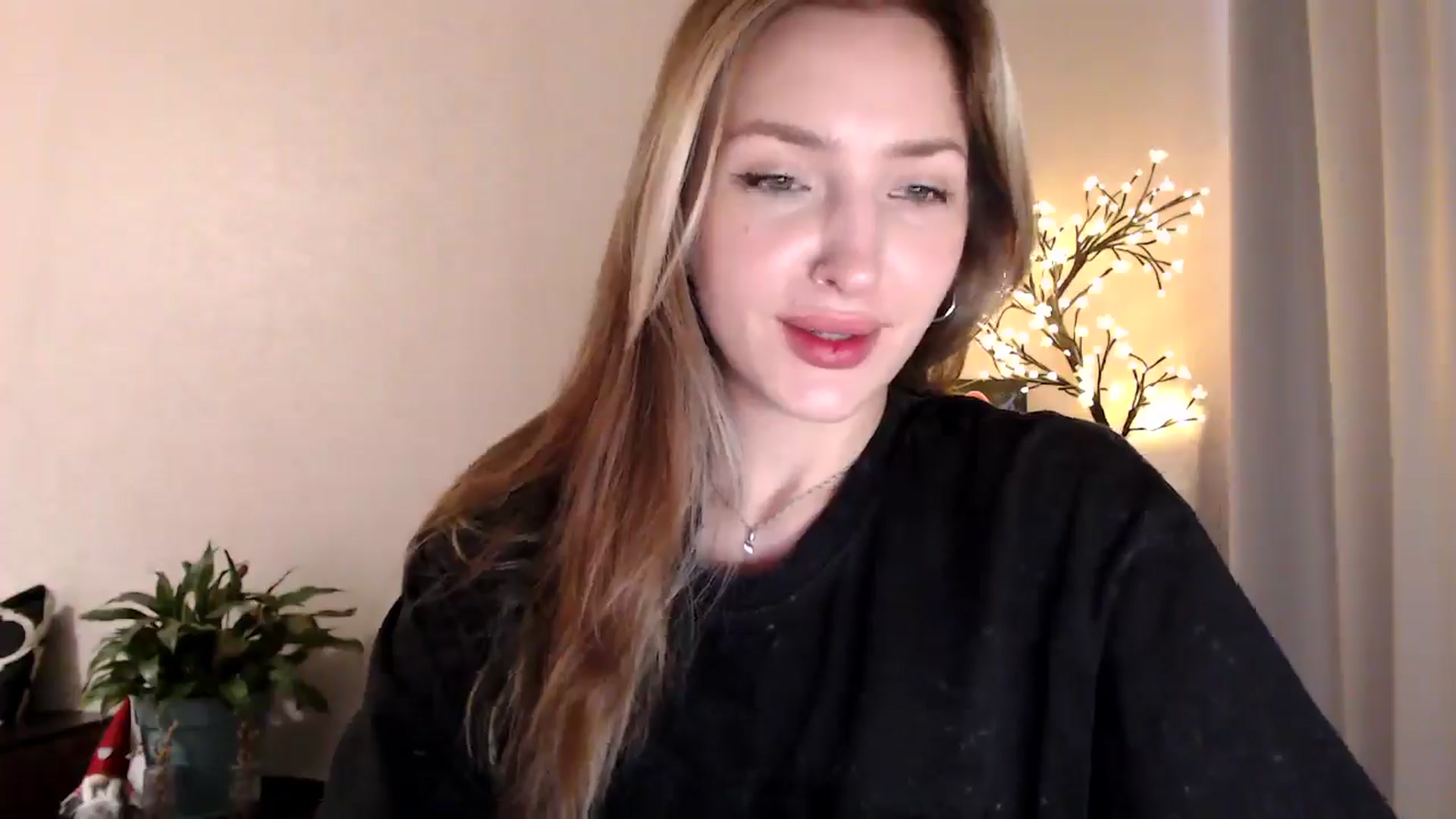 Gallery image thumbnail from My_Diana's myfreecams stream on, 07/10/2025, 16:06 image 5 of 20