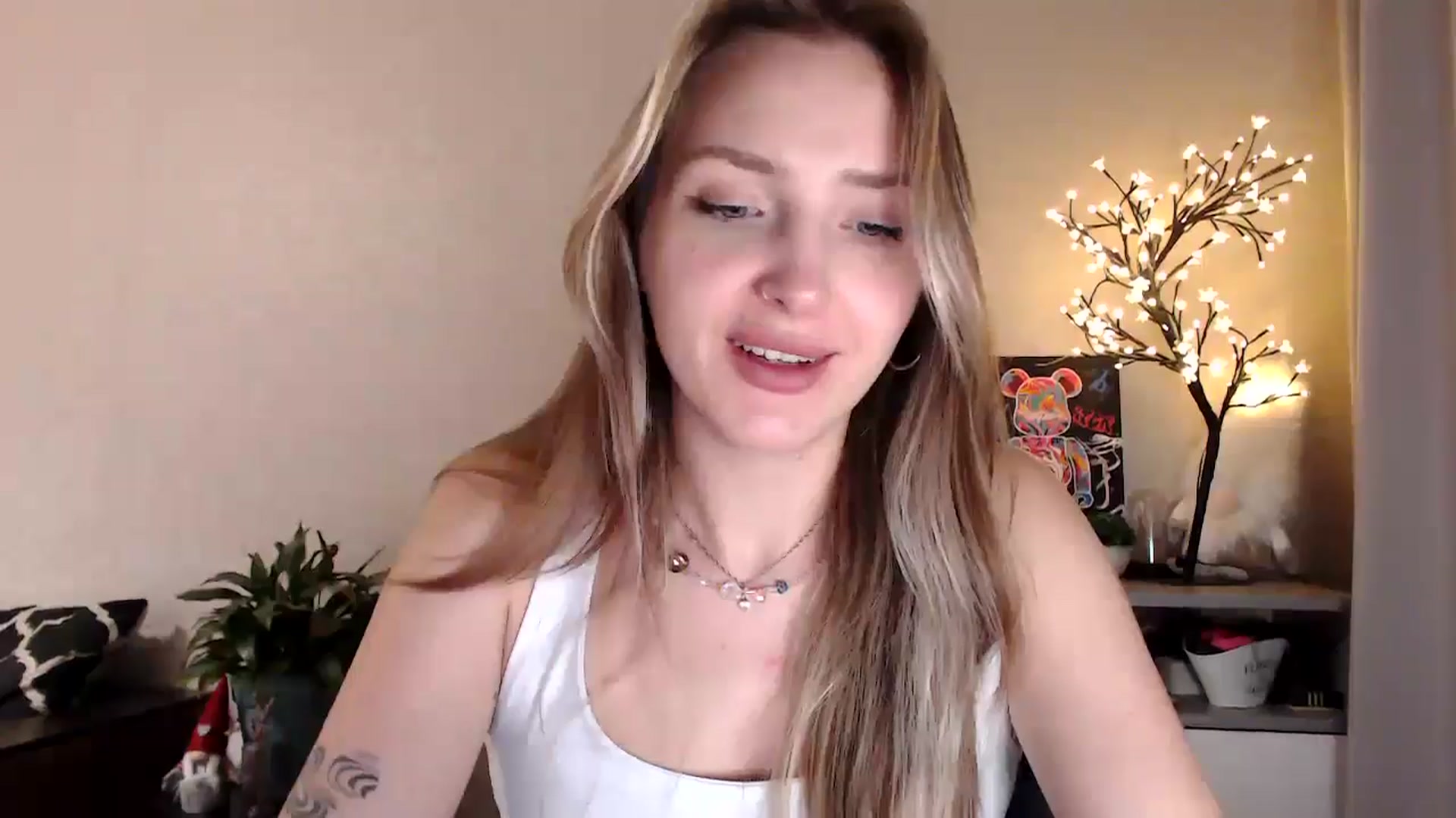 Gallery image thumbnail from My_Diana's myfreecams stream on, 07/10/2025, 21:44 image 14 of 20