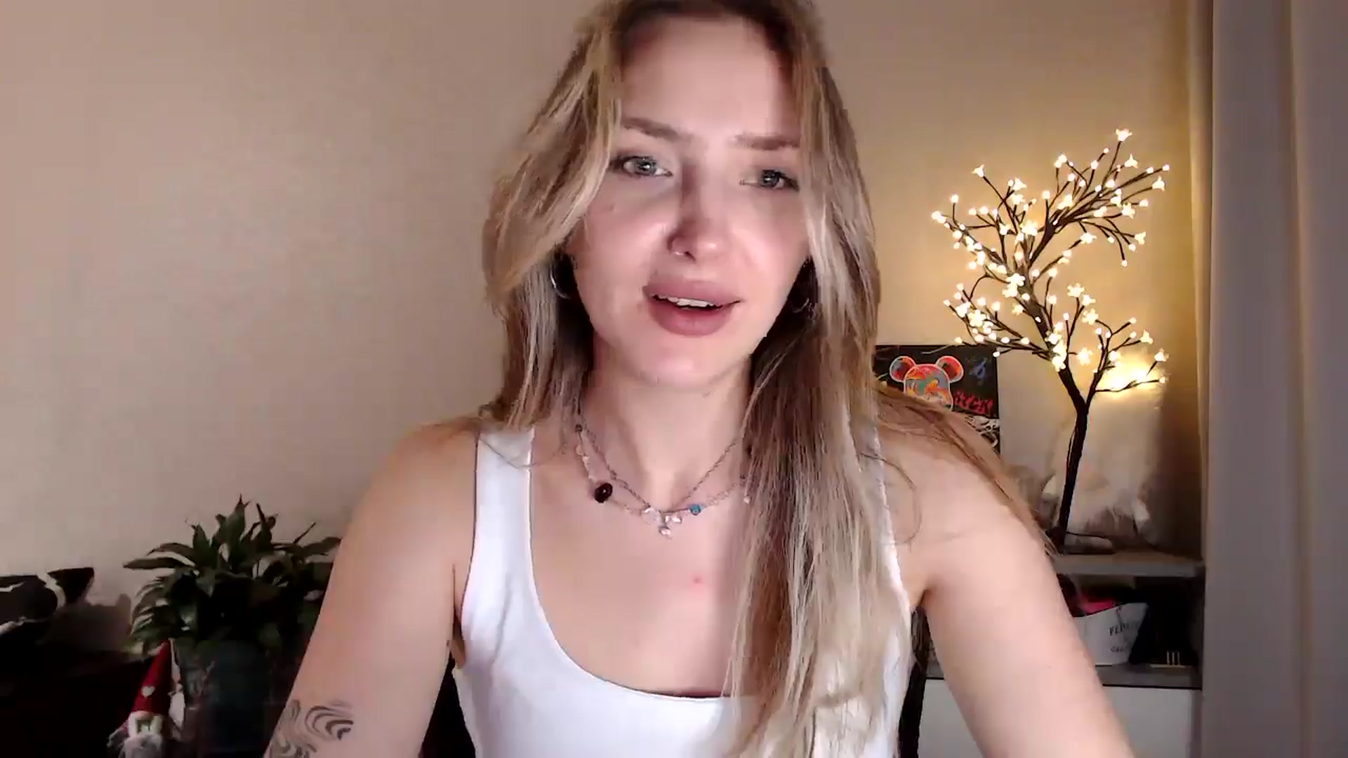 Gallery image thumbnail from My_Diana's myfreecams stream on, 07/10/2025, 21:44 image 3 of 20