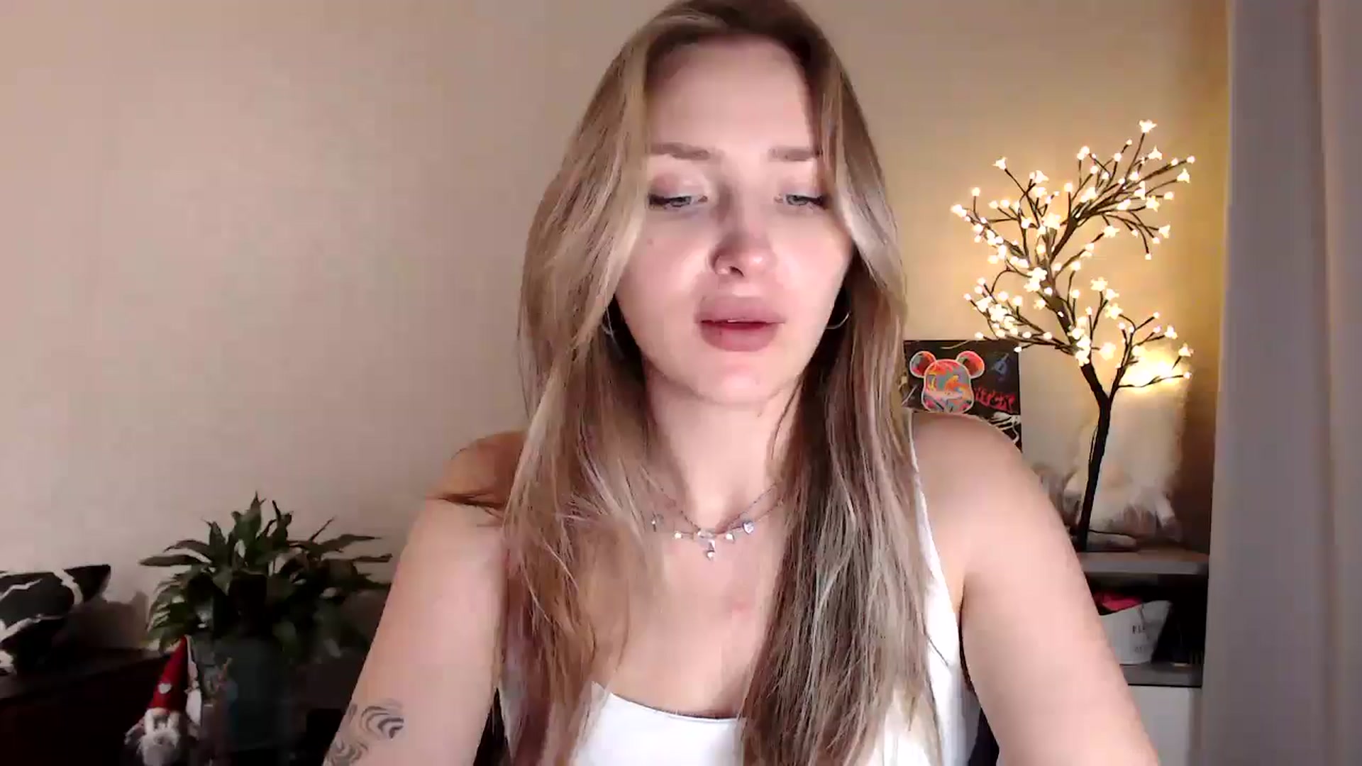 Gallery image thumbnail from My_Diana's myfreecams stream on, 07/10/2025, 21:44 image 6 of 20