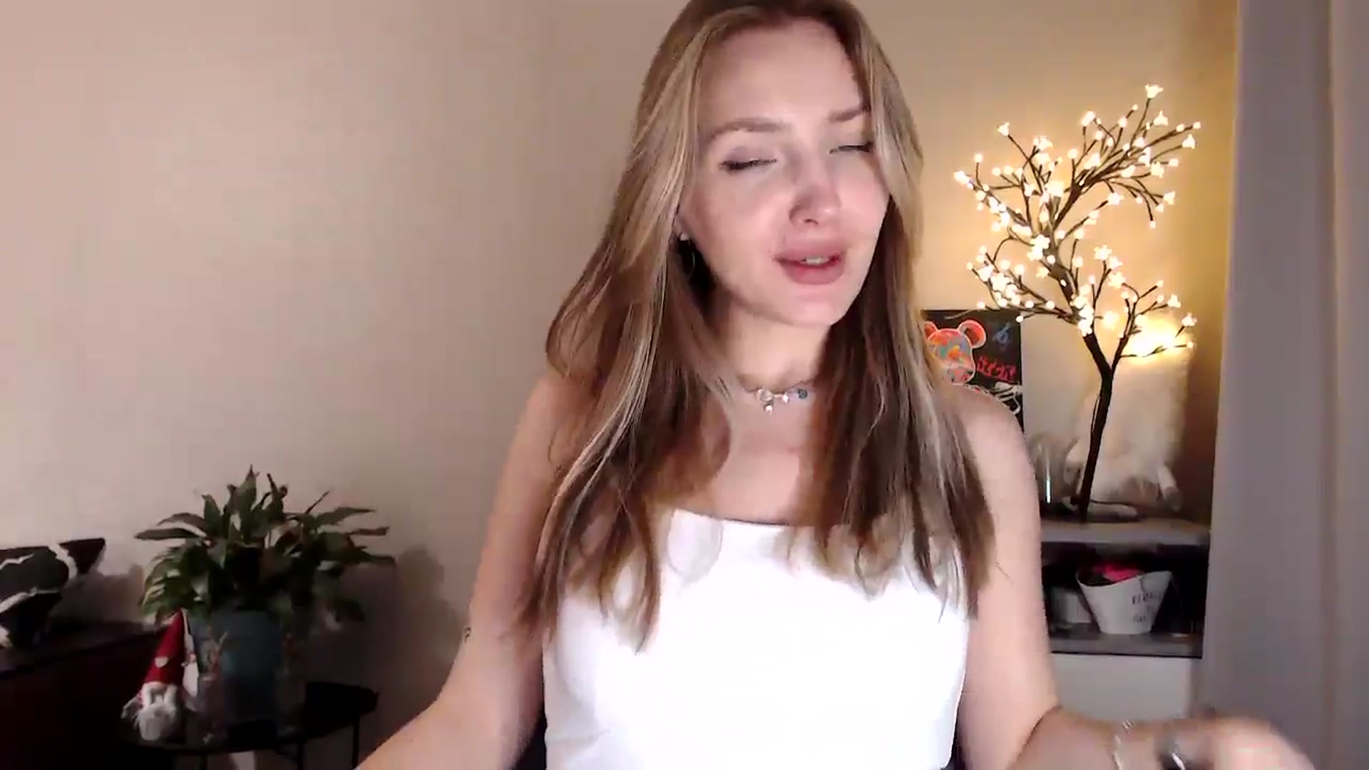 Gallery image thumbnail from My_Diana's myfreecams stream on, 07/10/2025, 21:44 image 8 of 20