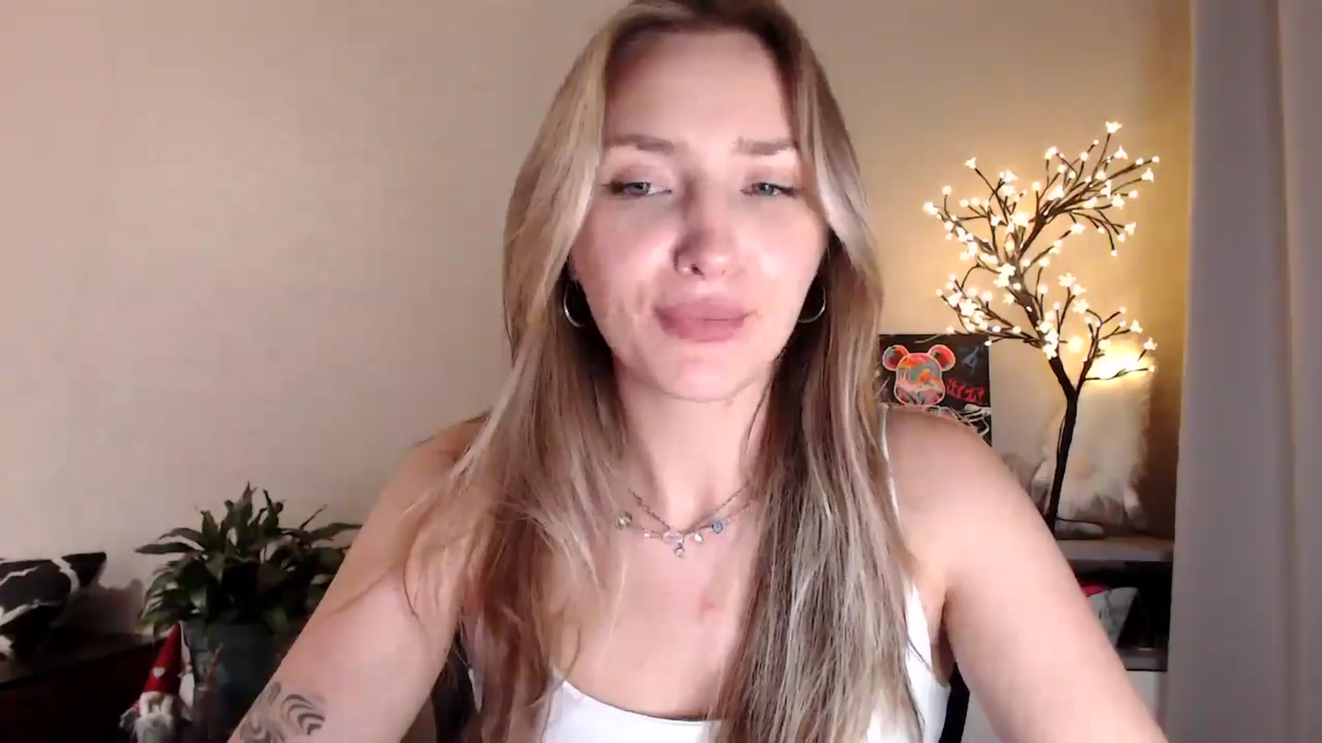 Gallery image thumbnail from My_Diana's myfreecams stream on, 07/10/2025, 21:44 image 5 of 20