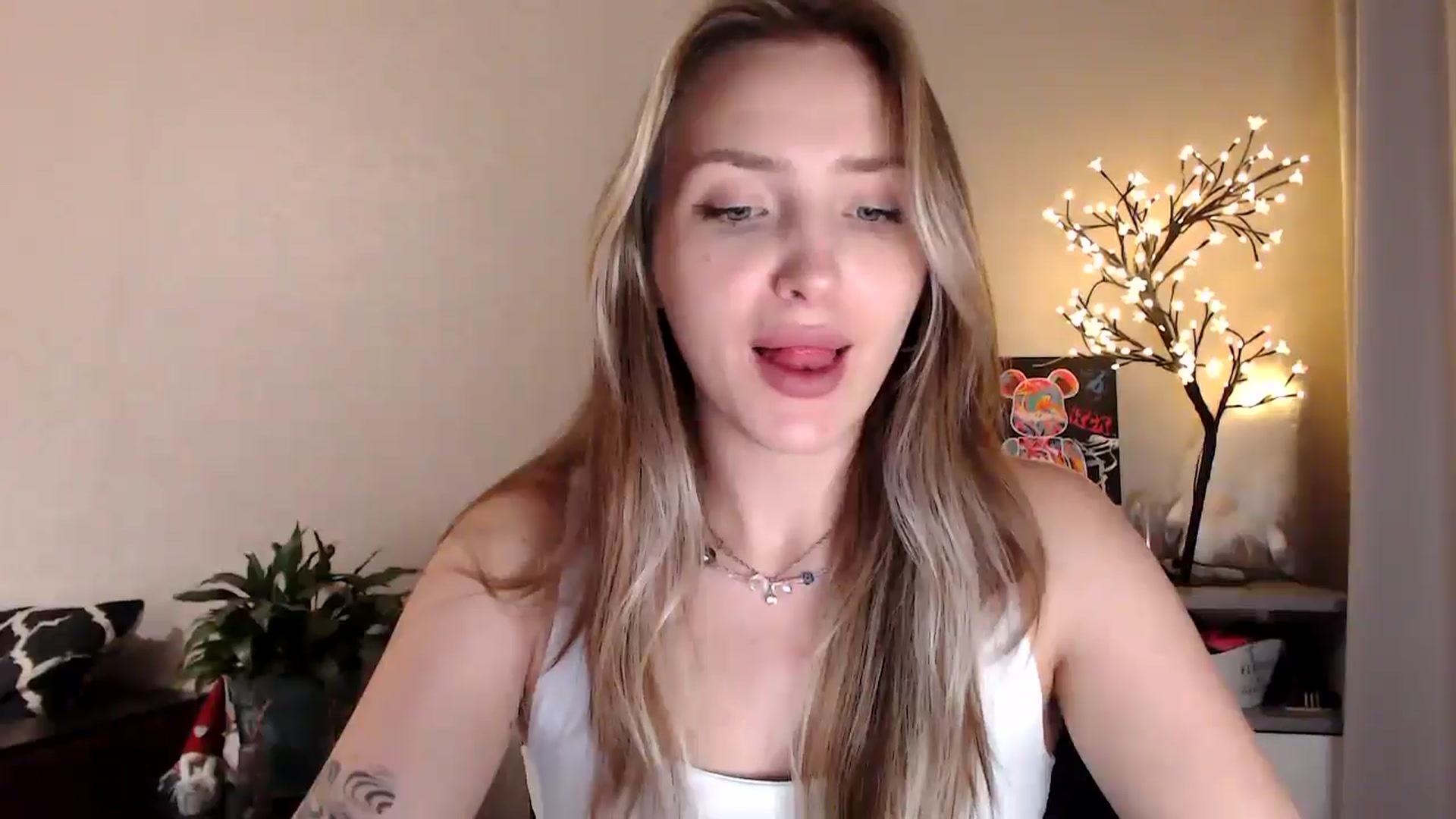 Gallery image thumbnail from My_Diana's myfreecams stream on, 07/10/2025, 21:44 image 13 of 20