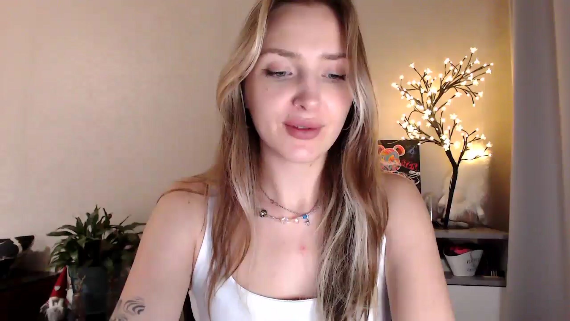 Gallery image thumbnail from My_Diana's myfreecams stream on, 07/10/2025, 21:44 image 19 of 20
