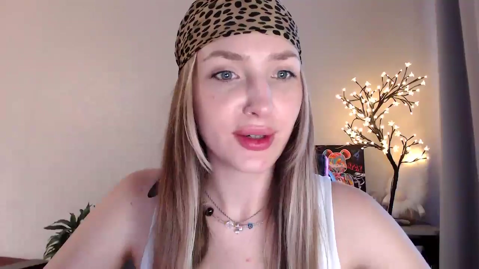 Gallery image thumbnail from My_Diana's myfreecams stream on, 07/11/2025, 16:13 image 7 of 20