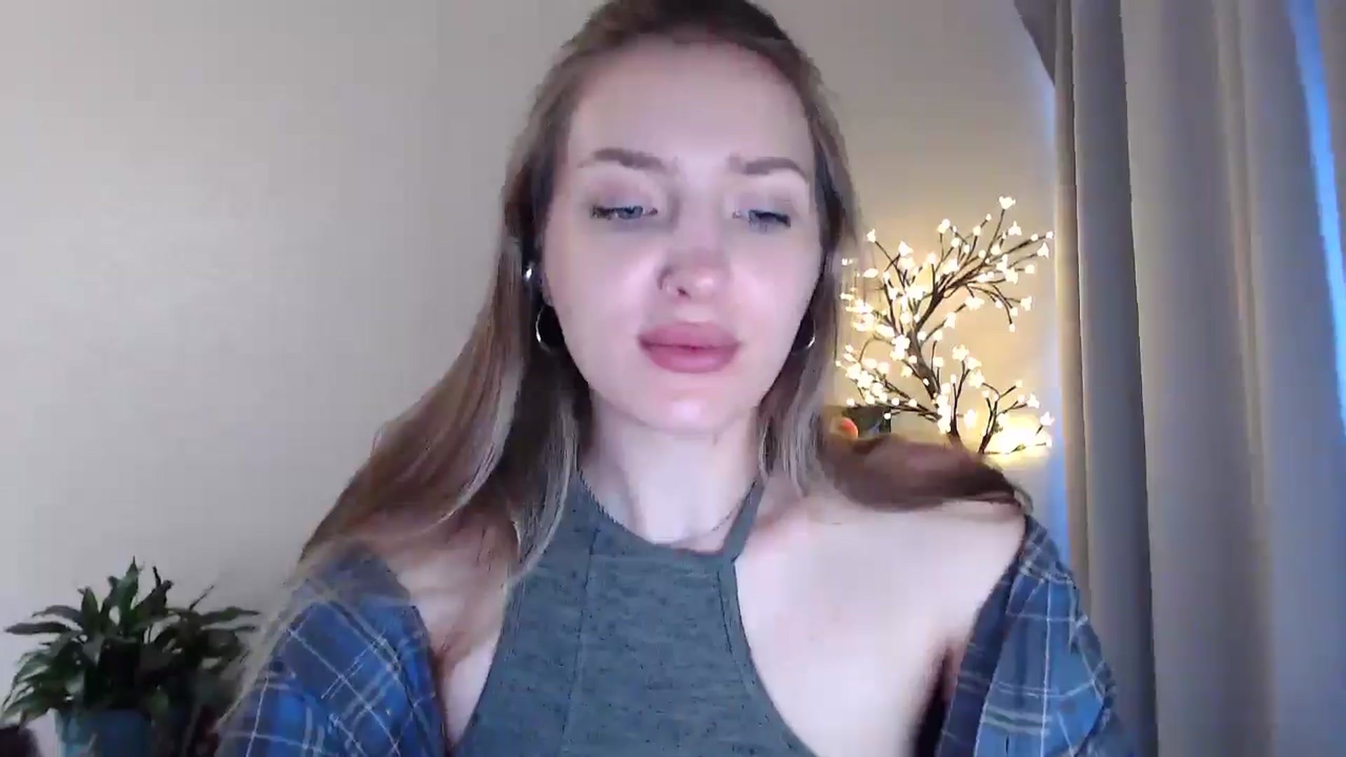 Gallery image thumbnail from My_Diana's myfreecams stream on, 07/12/2025, 15:07 image 4 of 20