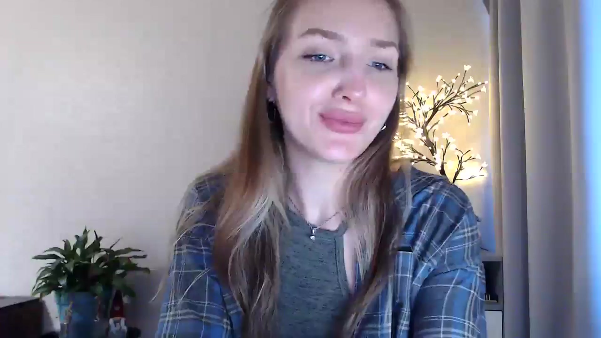 Gallery image thumbnail from My_Diana's myfreecams stream on, 07/12/2025, 15:07 image 14 of 20