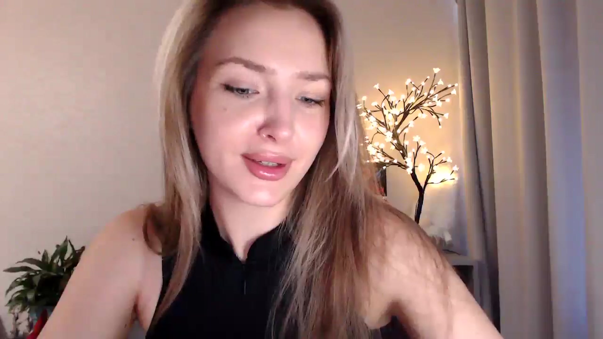 Gallery image thumbnail from My_Diana's myfreecams stream on, 07/15/2025, 15:12 image 11 of 20