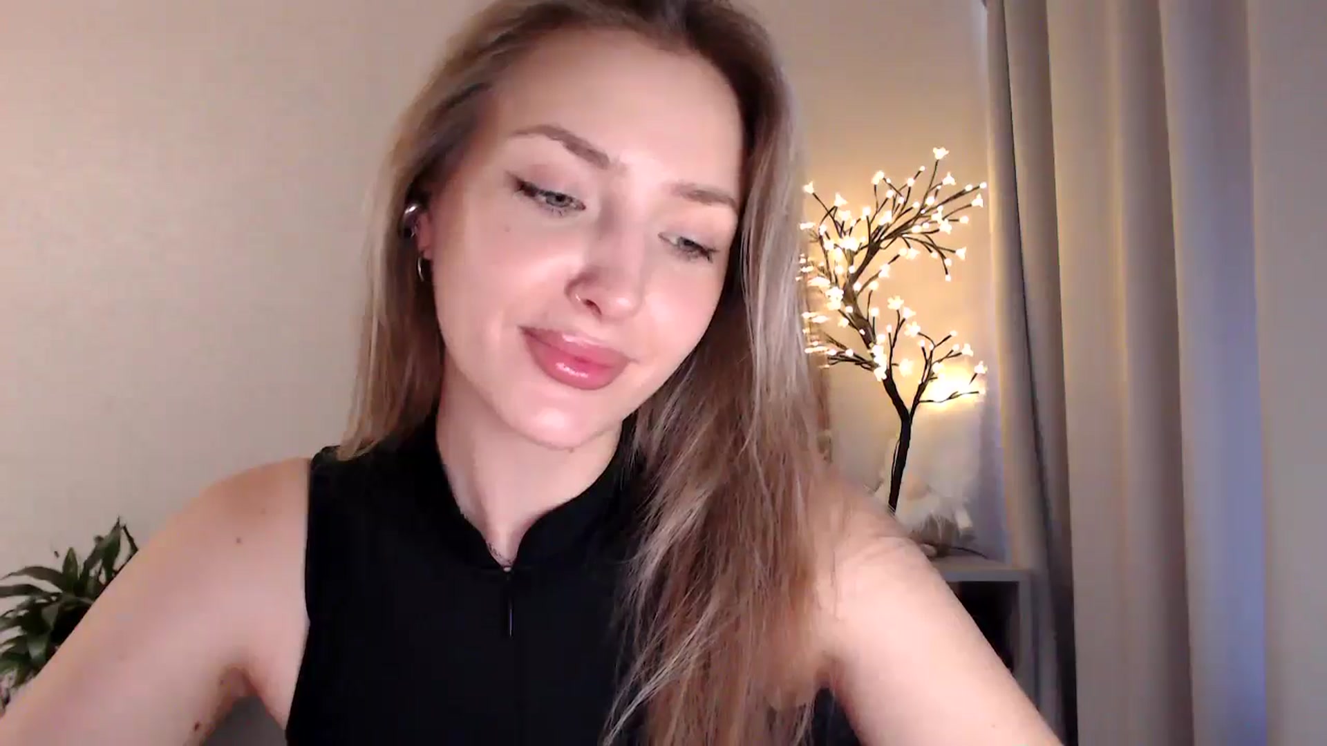 Gallery image thumbnail from My_Diana's myfreecams stream on, 07/15/2025, 15:12 image 4 of 20