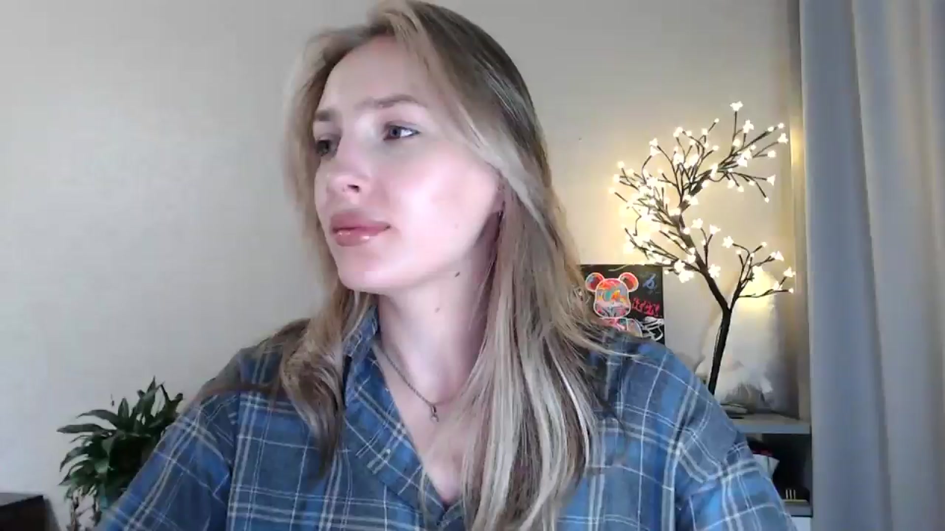 Gallery image thumbnail from My_Diana's myfreecams stream on, 07/18/2025, 17:07 image 1 of 20