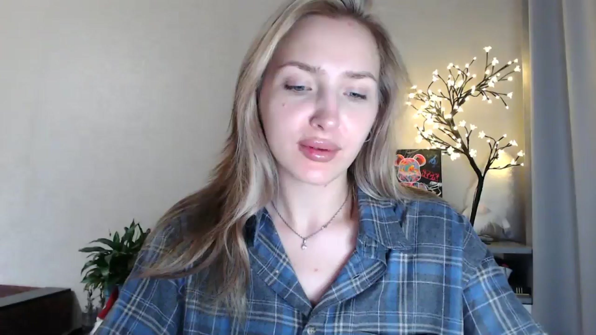 Gallery image thumbnail from My_Diana's myfreecams stream on, 07/18/2025, 17:07 image 9 of 20