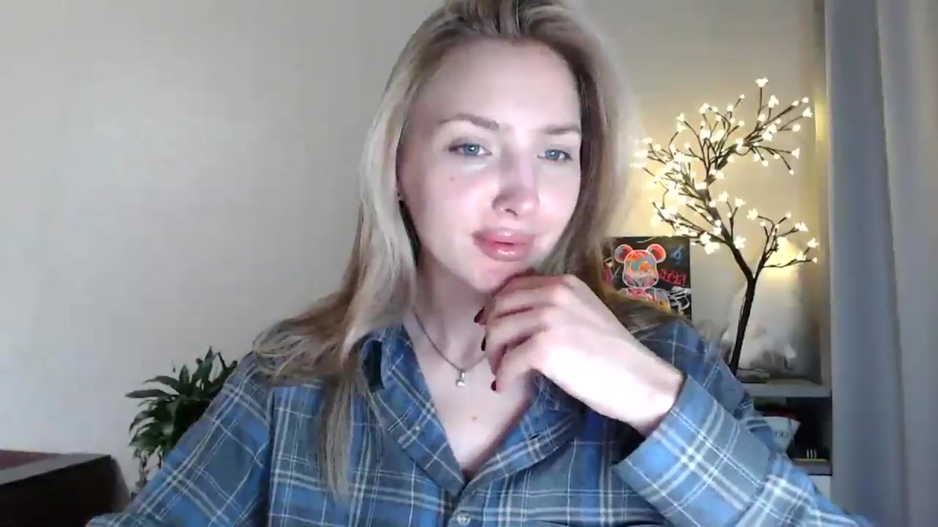Gallery image thumbnail from My_Diana's myfreecams stream on, 07/18/2025, 17:07 image 12 of 20