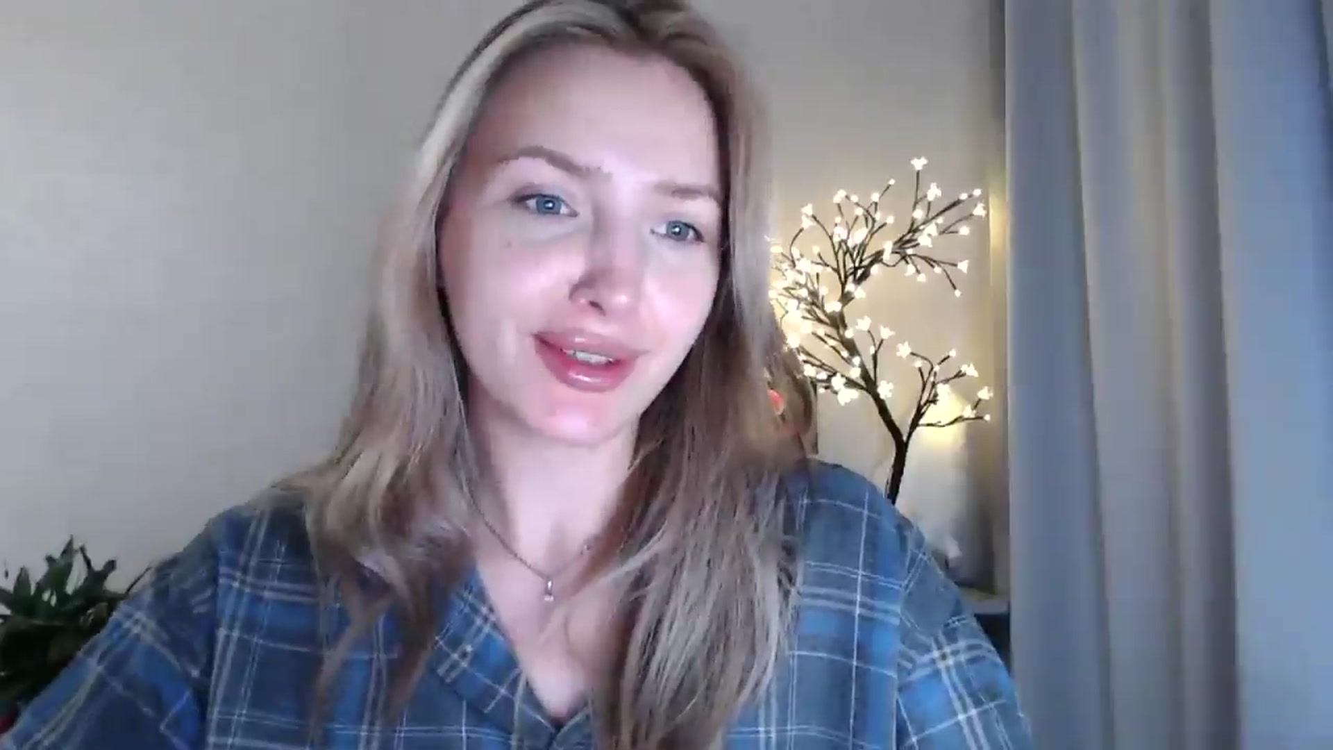 Gallery image thumbnail from My_Diana's myfreecams stream on, 07/18/2025, 17:07 image 2 of 20