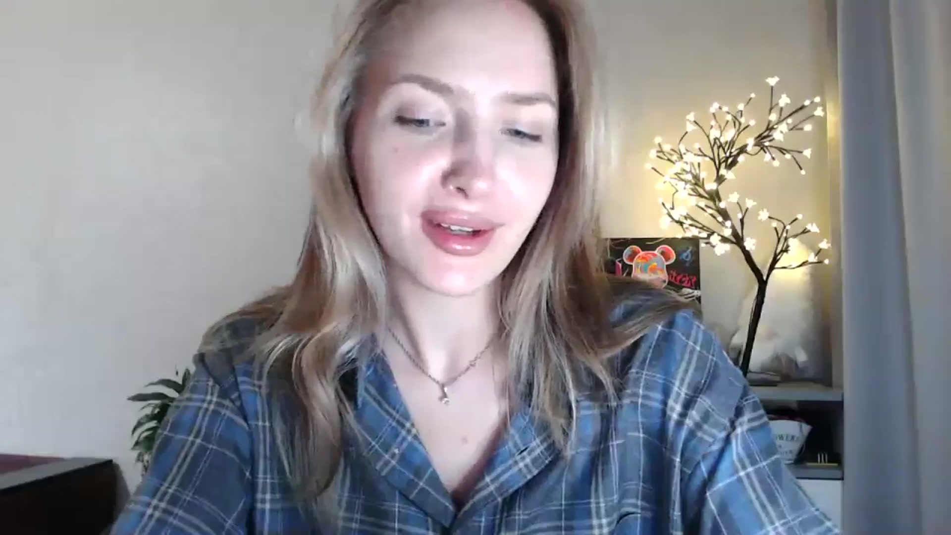 Gallery image thumbnail from My_Diana's myfreecams stream on, 07/18/2025, 17:07 image 15 of 20