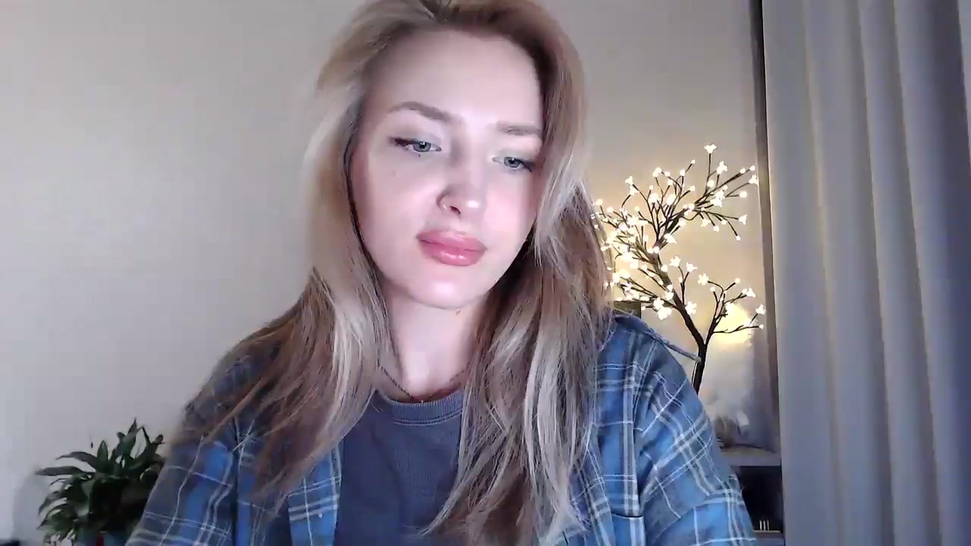 Gallery image thumbnail from My_Diana's myfreecams stream on, 07/19/2025, 16:05 image 20 of 20