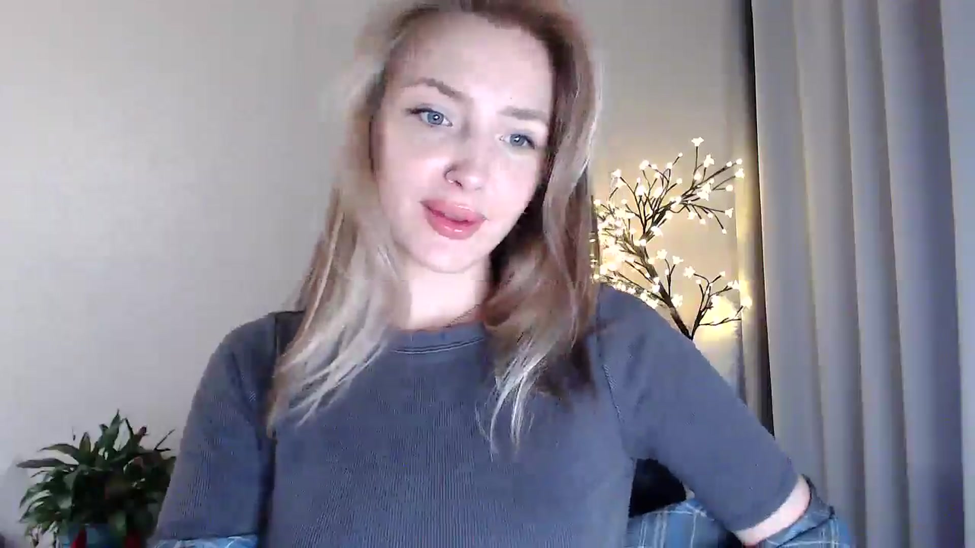 Gallery image thumbnail from My_Diana's myfreecams stream on, 07/19/2025, 16:05 image 11 of 20