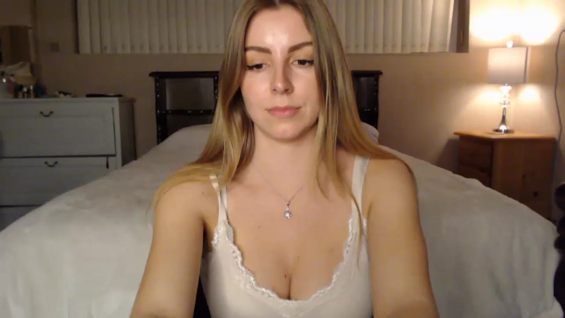 Gallery image thumbnail from MyaDelaney's myfreecams stream on, 11/29/2022, 05:50 image 10 of 20