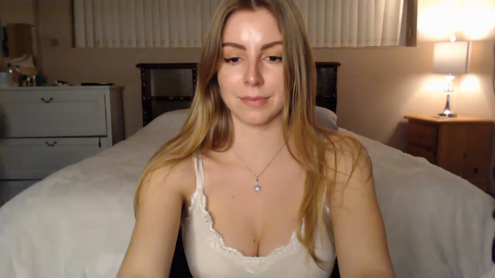 Gallery image thumbnail from MyaDelaney's myfreecams stream on, 11/29/2022, 05:50 image 18 of 20