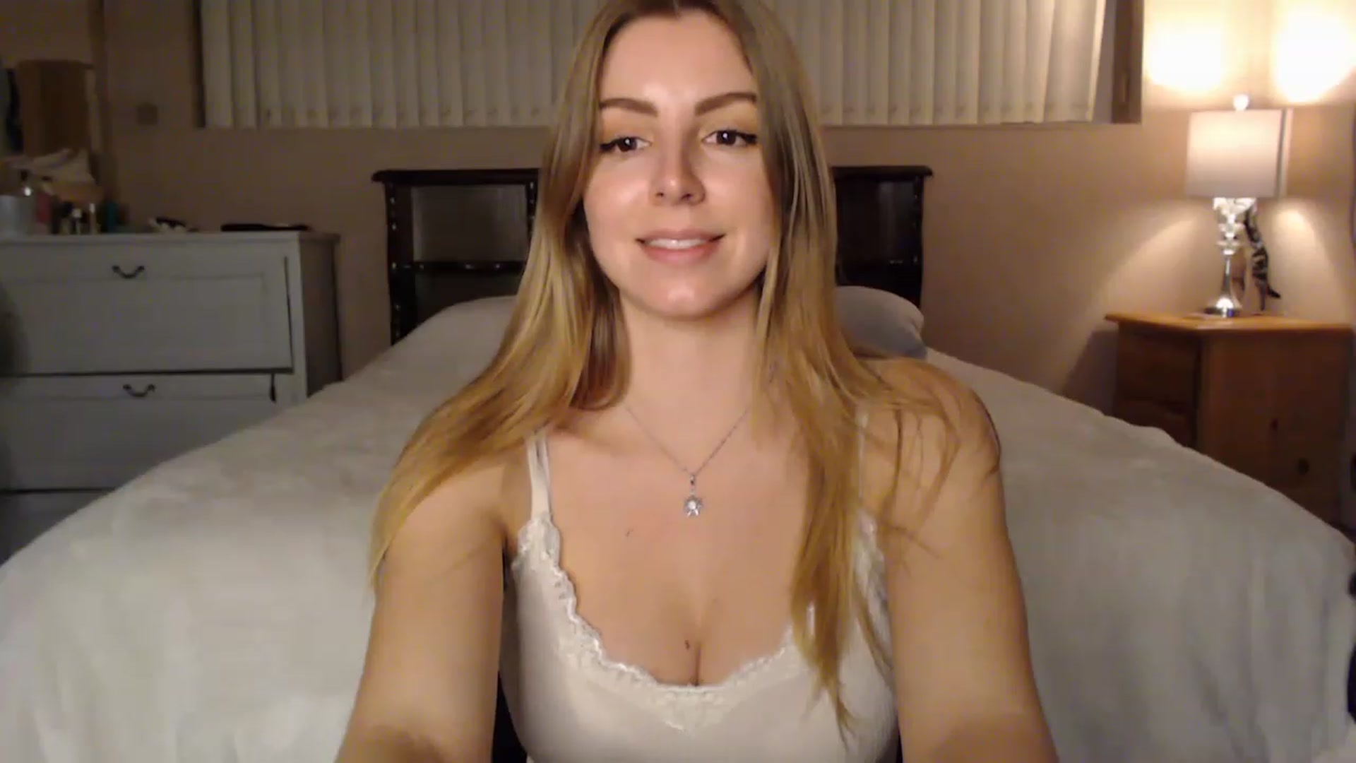 Gallery image thumbnail from MyaDelaney's myfreecams stream on, 11/29/2022, 05:50 image 19 of 20