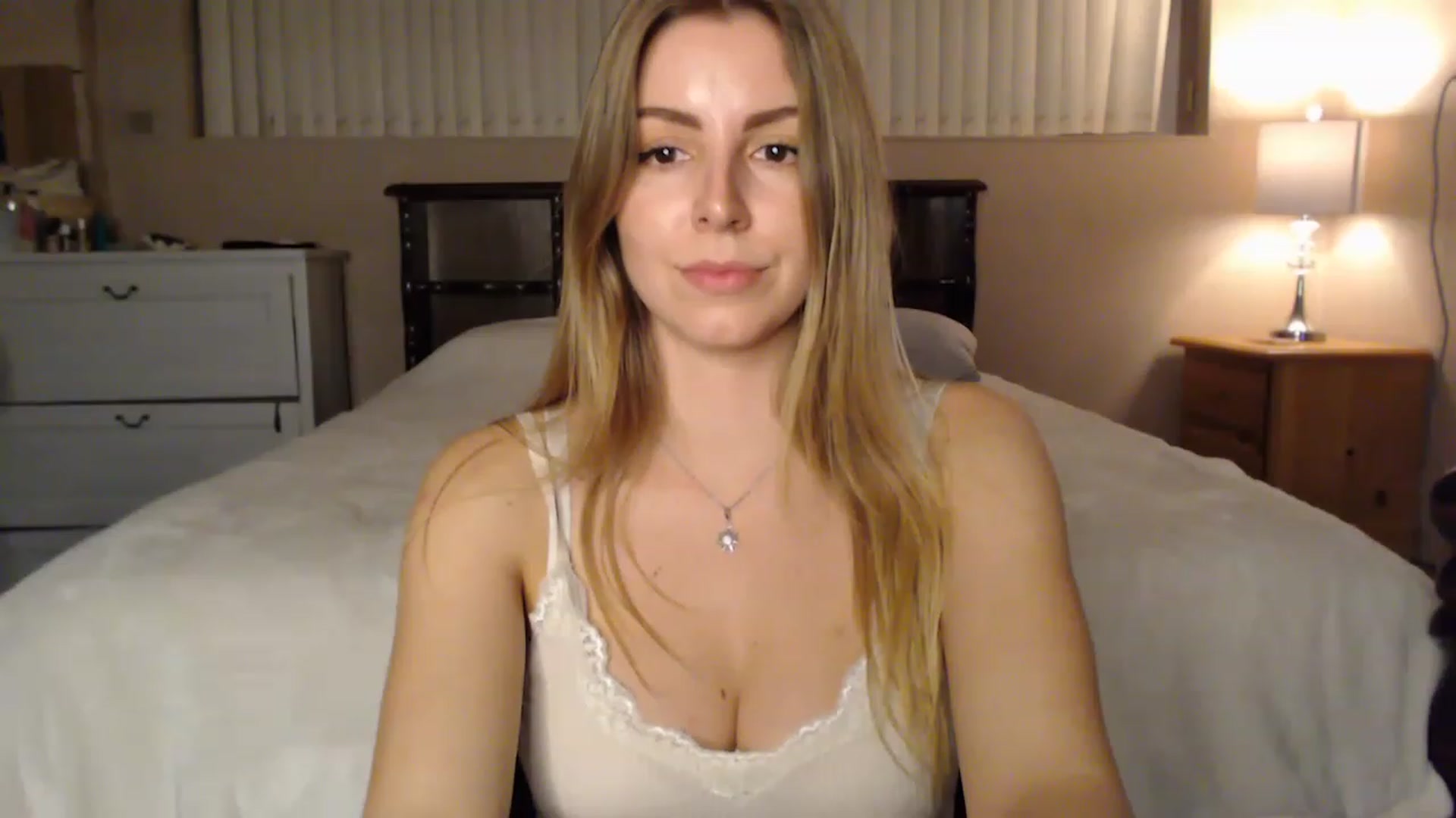 Gallery image thumbnail from MyaDelaney's myfreecams stream on, 11/29/2022, 05:50 image 9 of 20