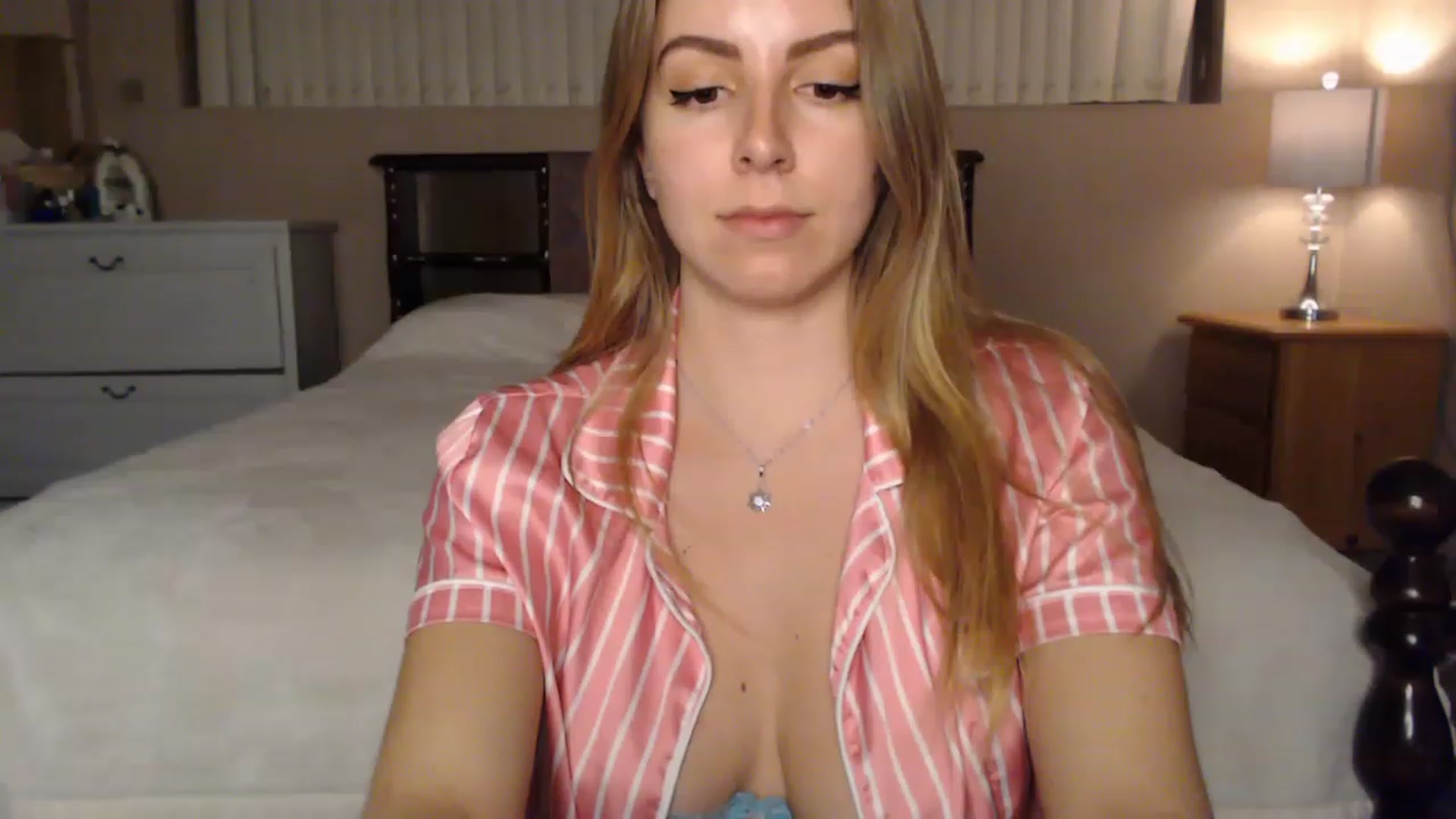 Gallery image thumbnail from MyaDelaney's myfreecams stream on, 12/03/2022, 03:48 image 13 of 20