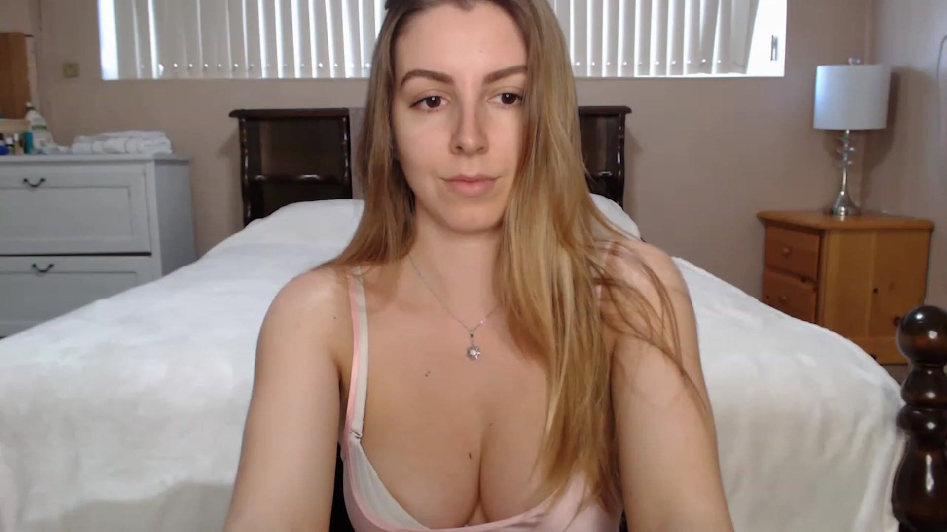 Gallery image thumbnail from MyaDelaney's myfreecams stream on, 12/03/2022, 21:30 image 14 of 20