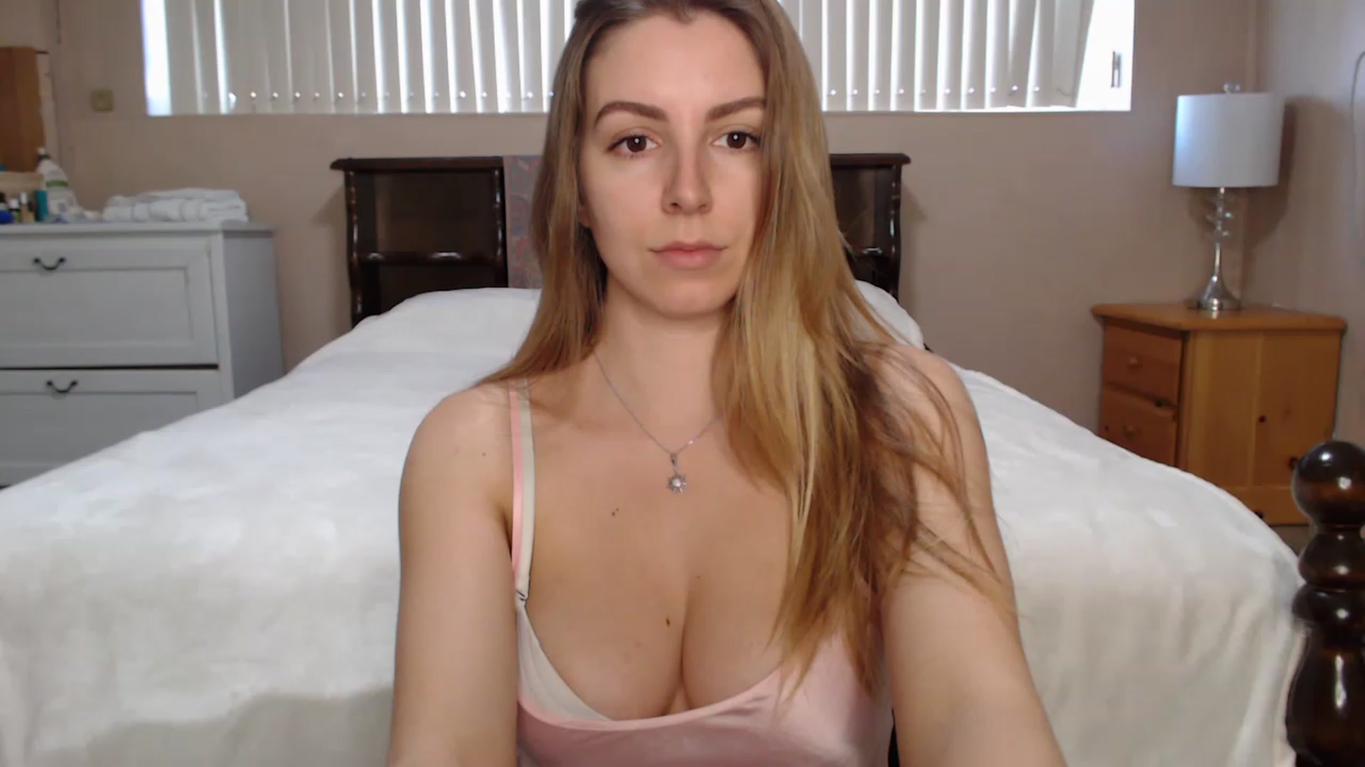 Gallery image thumbnail from MyaDelaney's myfreecams stream on, 12/03/2022, 21:30 image 13 of 20